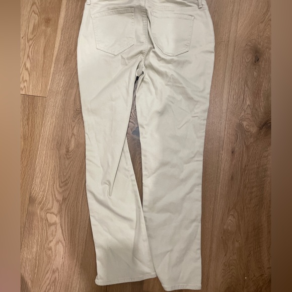 NYDJ Sheri slim ankle jeans with riveted side slits size 4 in feather - Picture 13 of 13